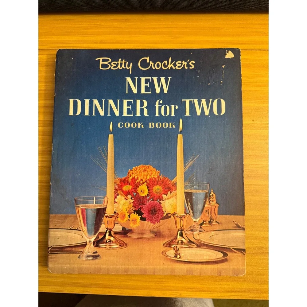Betty Crockers New Dinner for Two Cook‎ Book Vintage Recipes Home Cooking